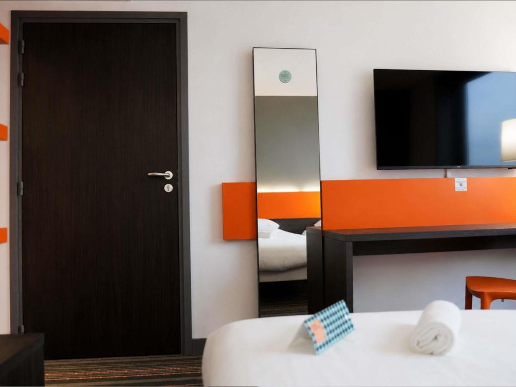 Ibis Styles Caen Centre Gare - Tap to explore photos