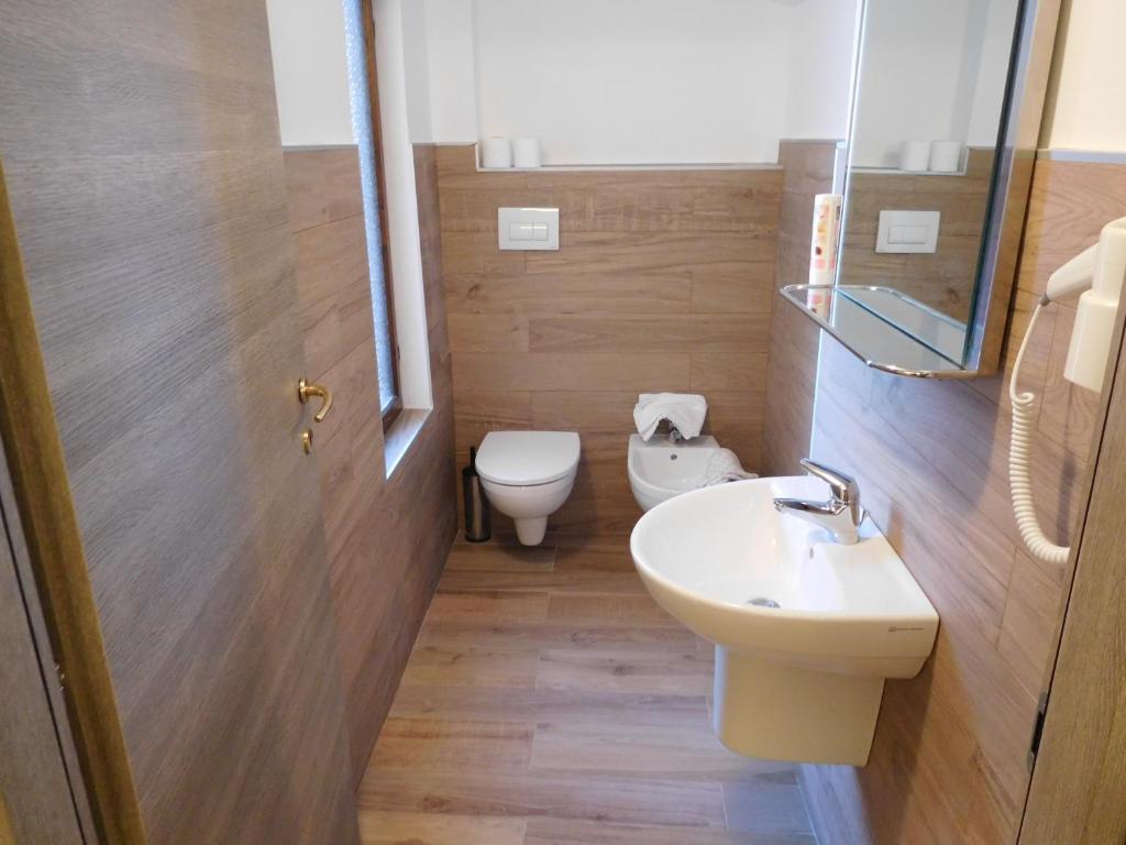 Hotel Vescovi photo 4