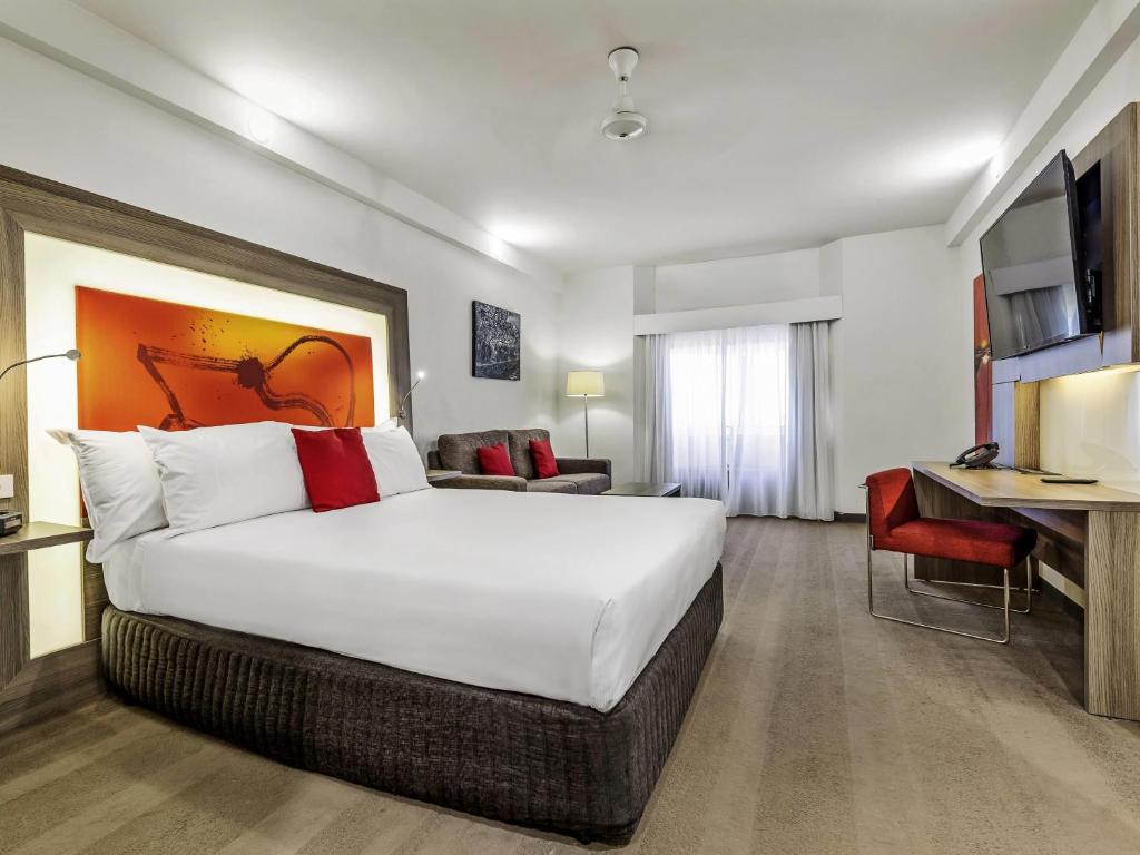 Novotel Darwin CBD Room Type - Superior Queen Room