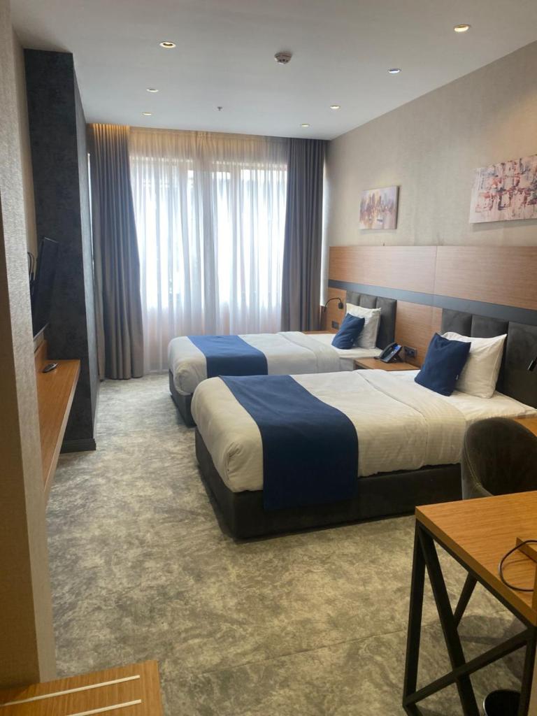 Hotel Monarch Room Type - Superior Twin Room