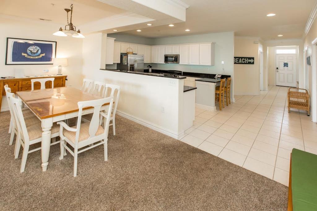 The Sandbridge Dunes - Captains' Quarters 408 - Tap to explore photos