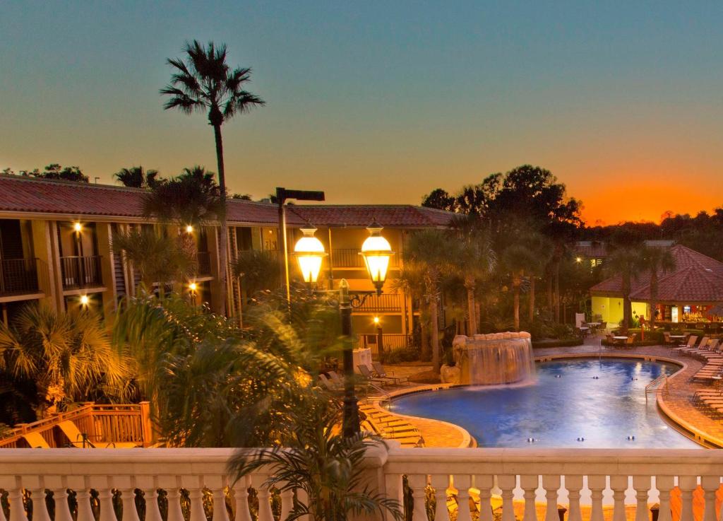 DoubleTree by Hilton Hotel Orlando at SeaWorld - Tap to explore photos