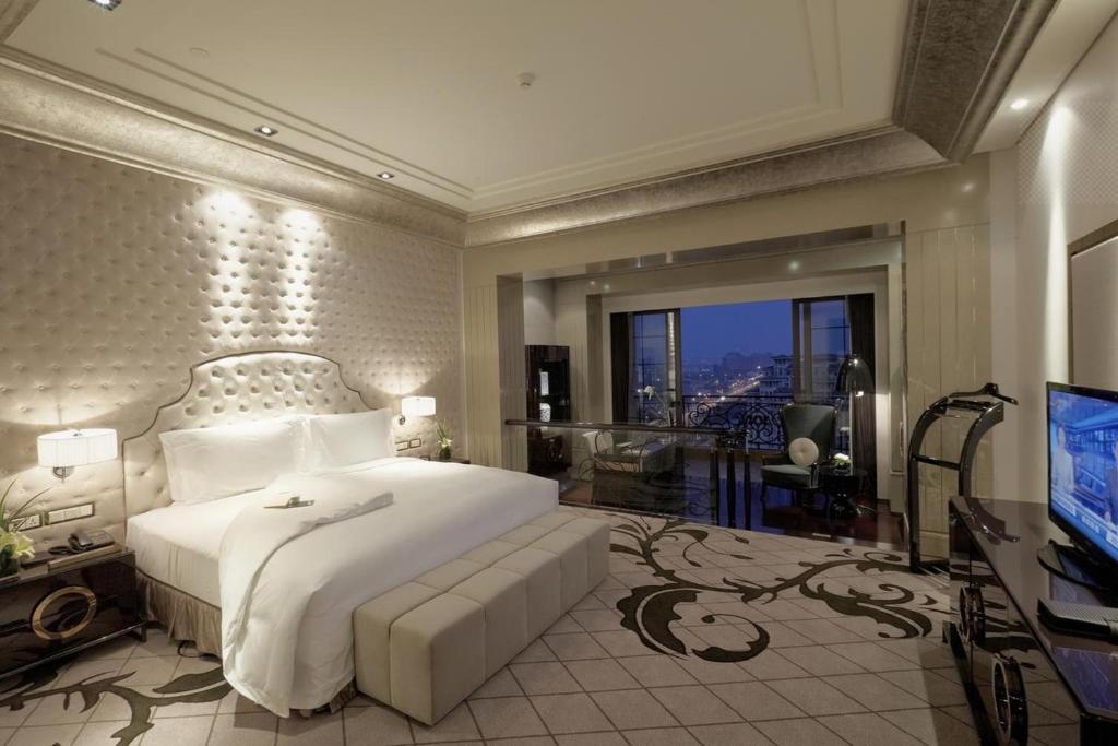 Двухместный (Улучшенный двухместный номер Делюкс с 1 кроватью), Chateau Star River Shanghai Minhang
