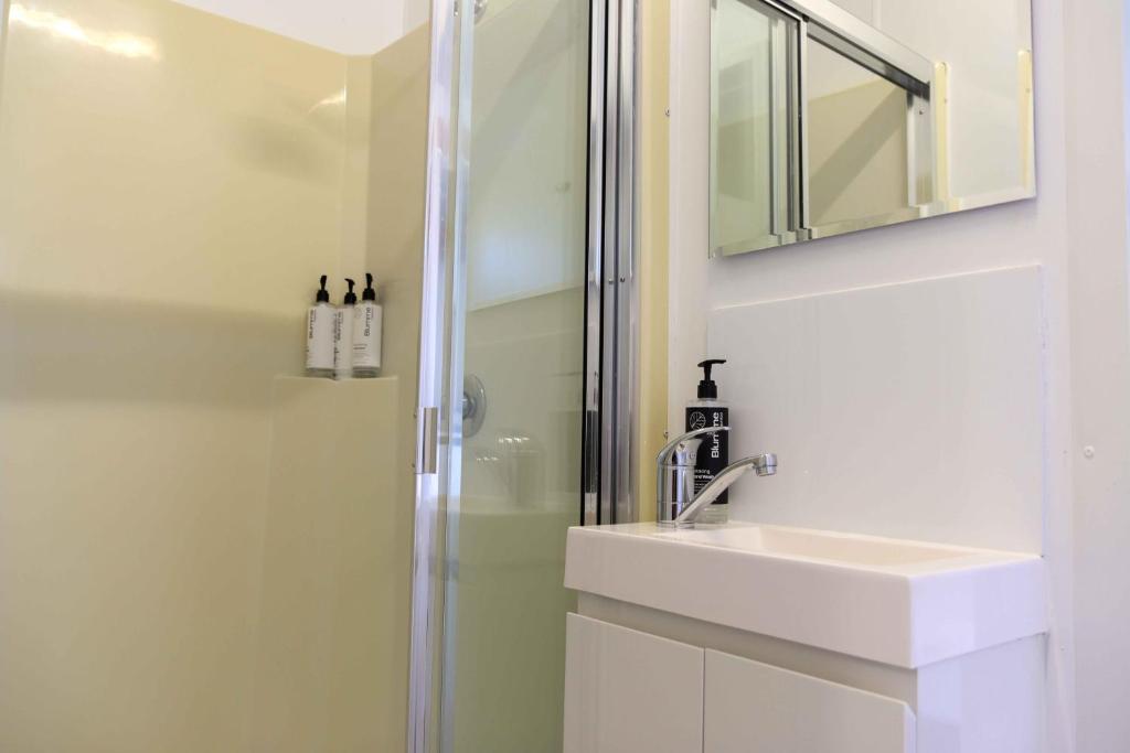 Weipa Motel Resort - Tap to explore photos