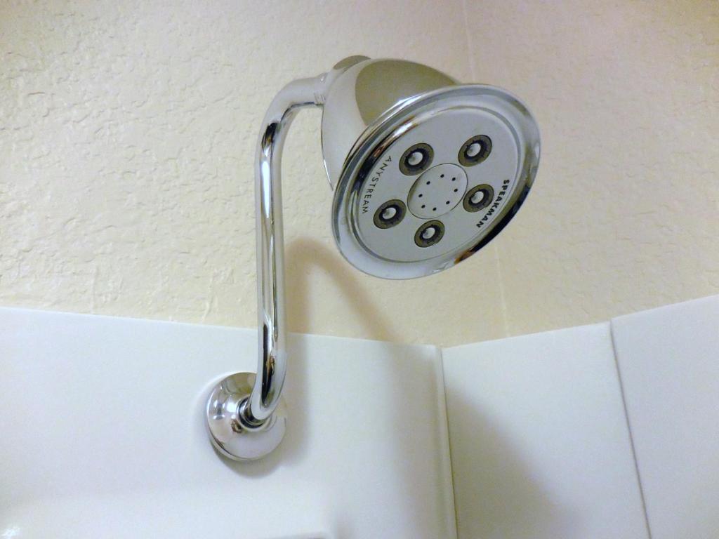 SilverStone Inn & Suites Spokane Valley - Tap to explore photos