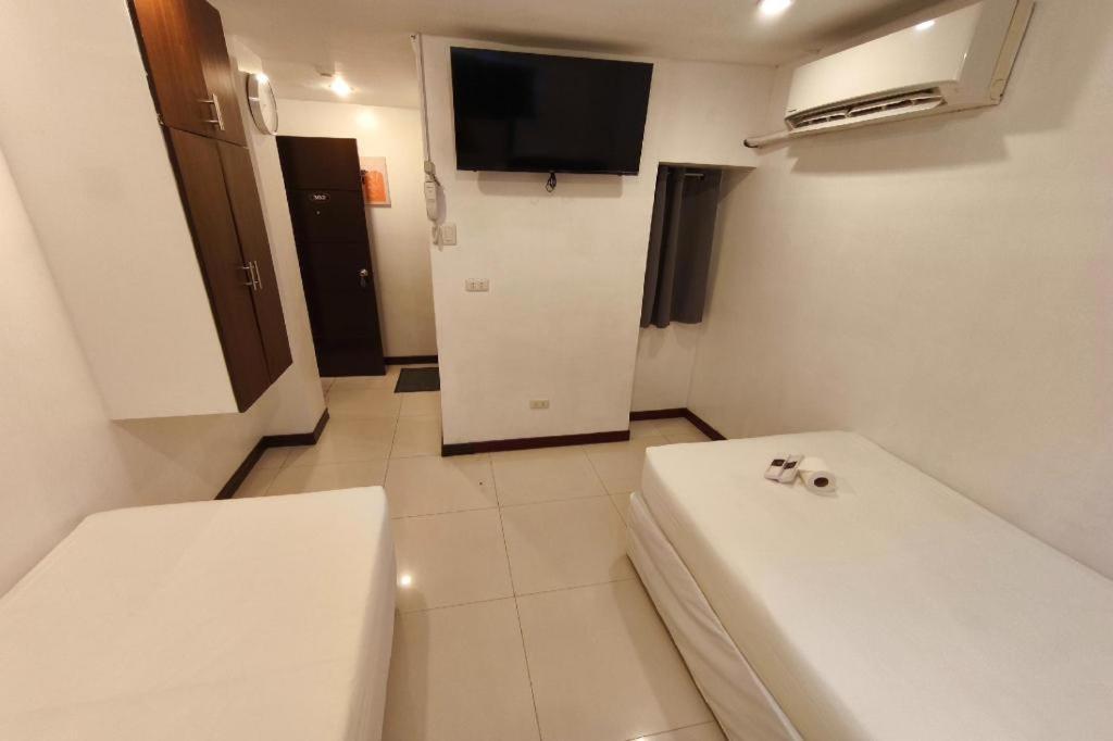 Ecoland 88 Apartelle and Suite near SM Davao