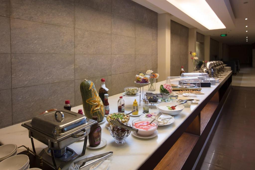 Grand Lily Hotel Suites photo 4