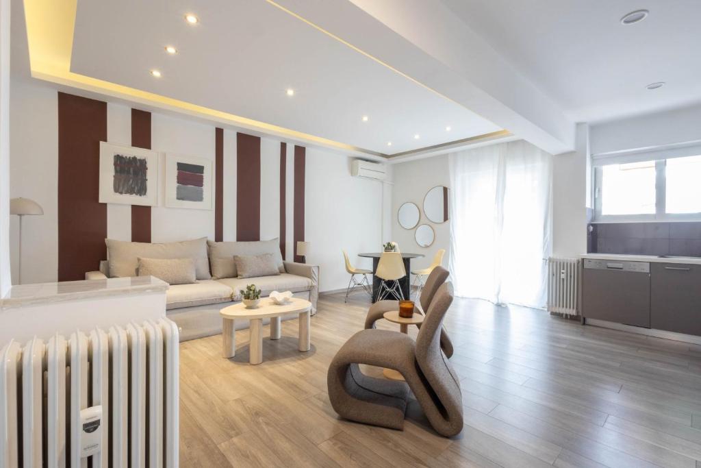Glyfada Charm Newly Renovated 2BR Apartment - Tap to explore photos