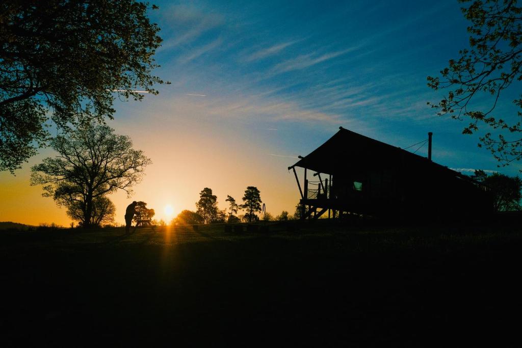 Brocklands Farm Glamping - Tap to explore photos