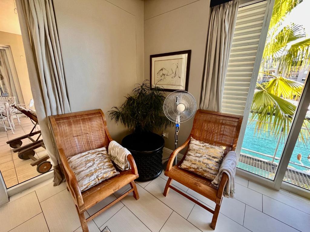 Luxurious Secure V&A Waterfront Apt - Tap to explore photos