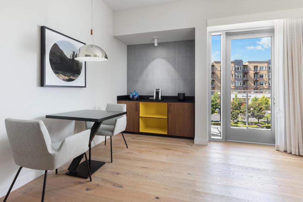 Hyatt Centric Mountain View Room Type - VIP King Suite