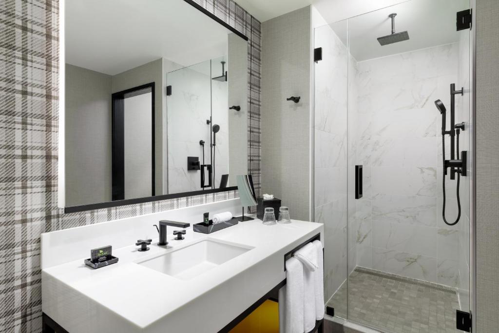Hyatt Centric Mountain View Room Type - King Studio Suite
