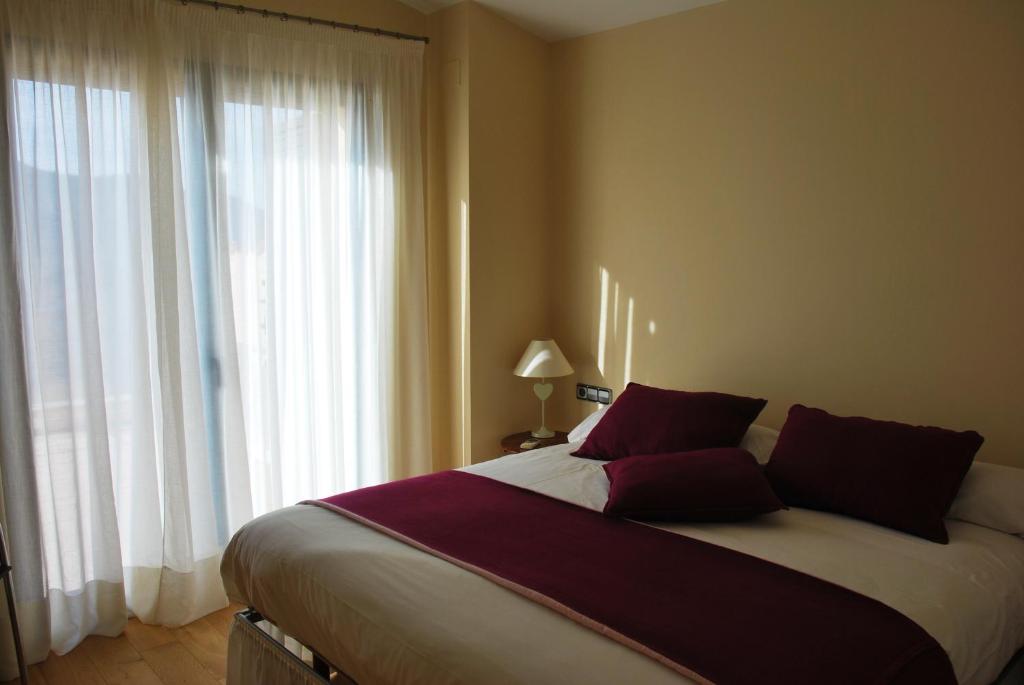 Buil & Gine Wine Hotel - Tap to explore photos