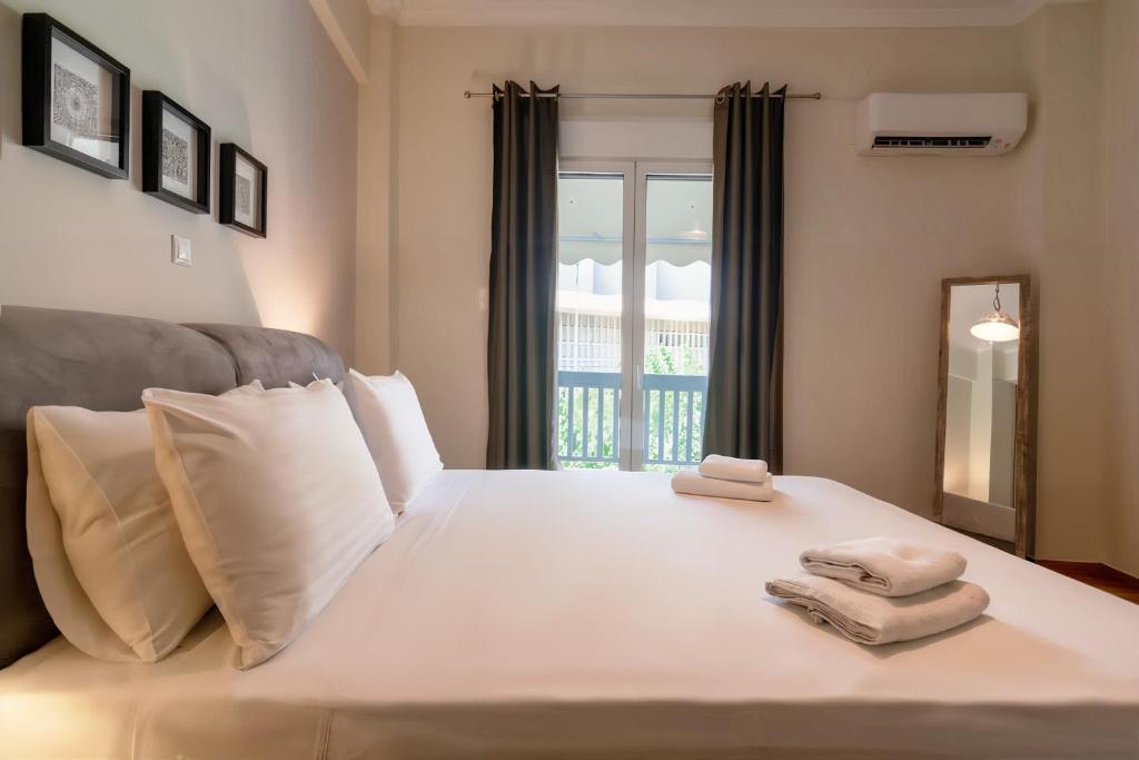 Acropolis View 2BD Apt next to Museum & Metro - Tap to explore photos