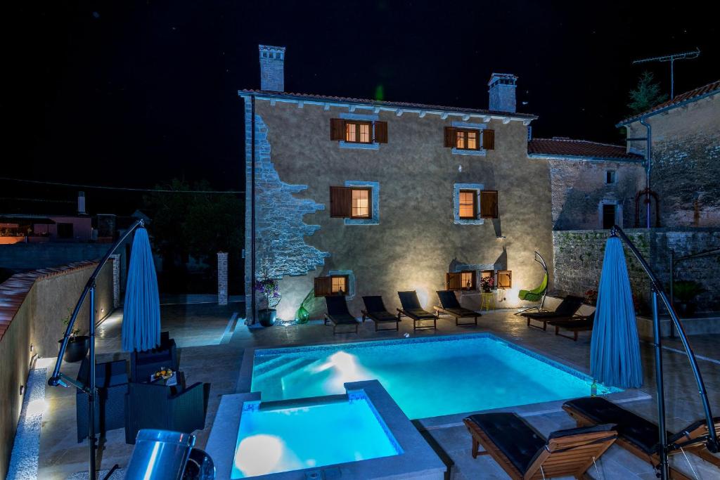 Villa Sagri - heated pool photo 2