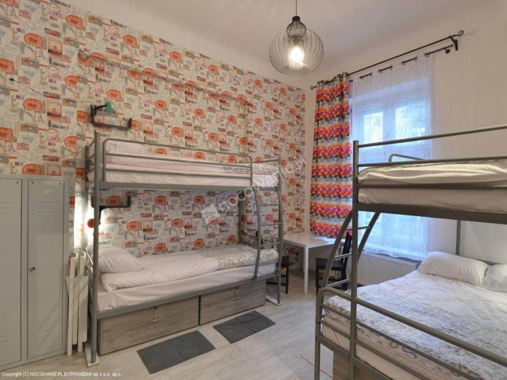 Номер (Кровать в общем номере для мужчин и женщин с 5 кроватями.), Hostel Lwowska 11