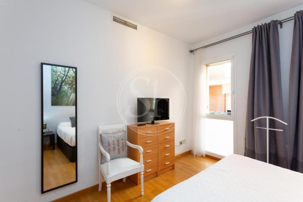 Charming apartment near the beach - Tap to explore photos