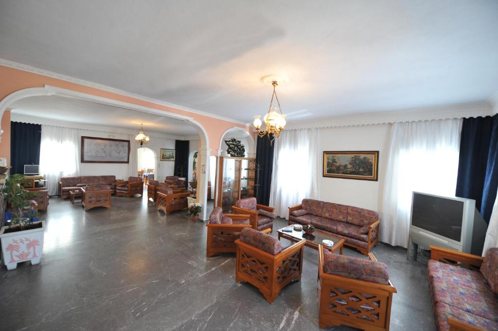 Babis Hotel photo 2