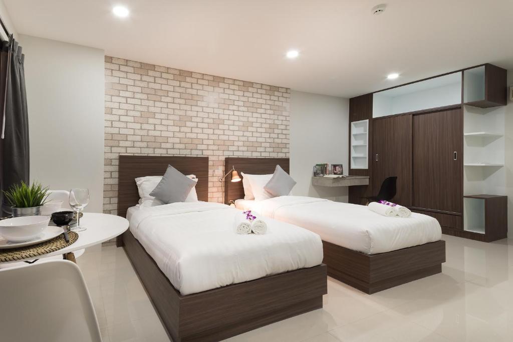 Четырехместный (Четырехместный номер с балконом), Q Space Residence
