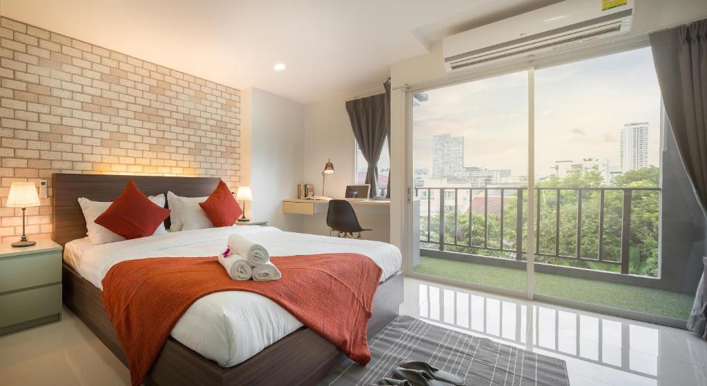 Двухместный (Двухместный номер Делюкс с 1 кроватью и балконом), Q Space Residence