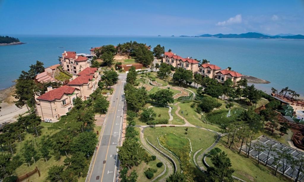 Eldorado Resort, Buan