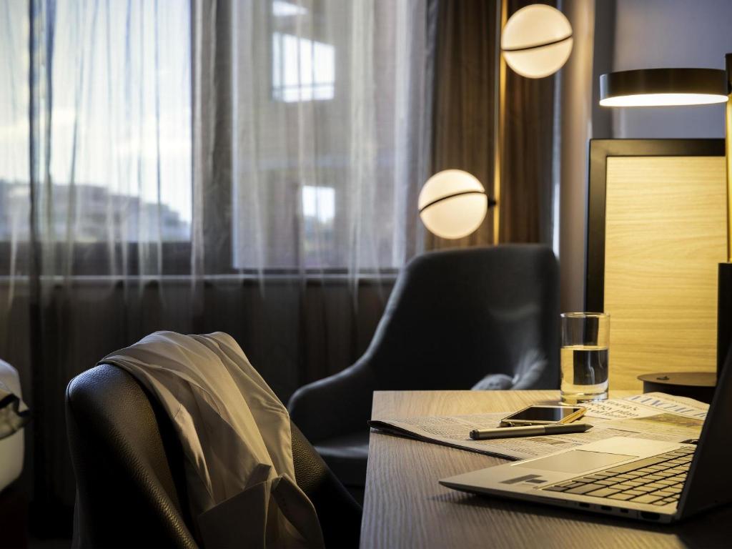 Novotel Sydney Parramatta Room Type - Standard Queen Room