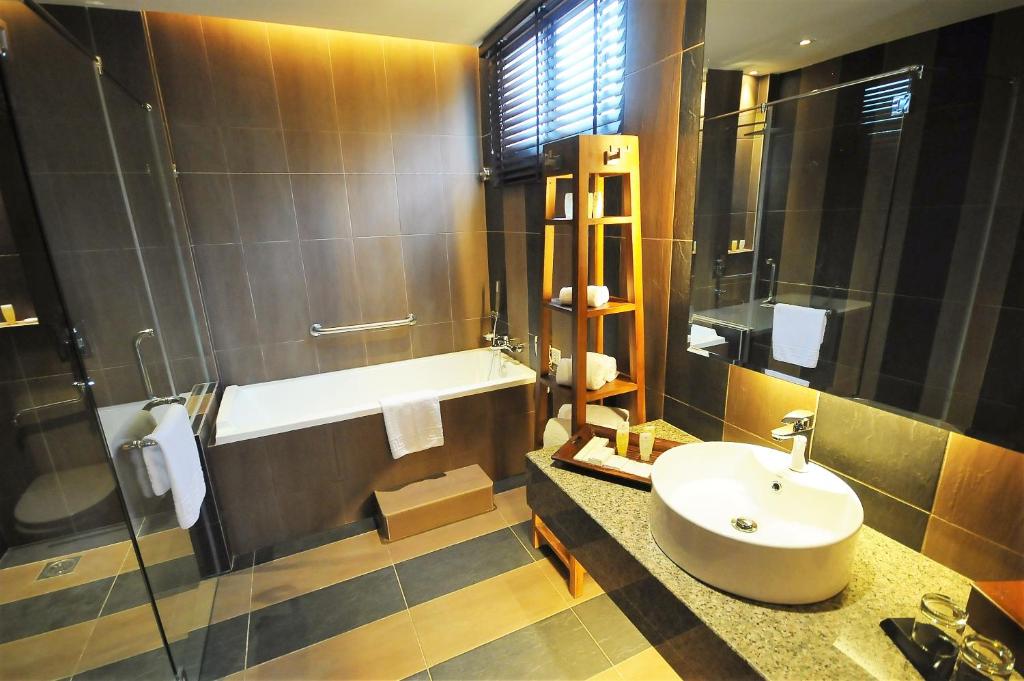 Сьюит (Трехместный люкс Ombak), Ombak Villa Langkawi