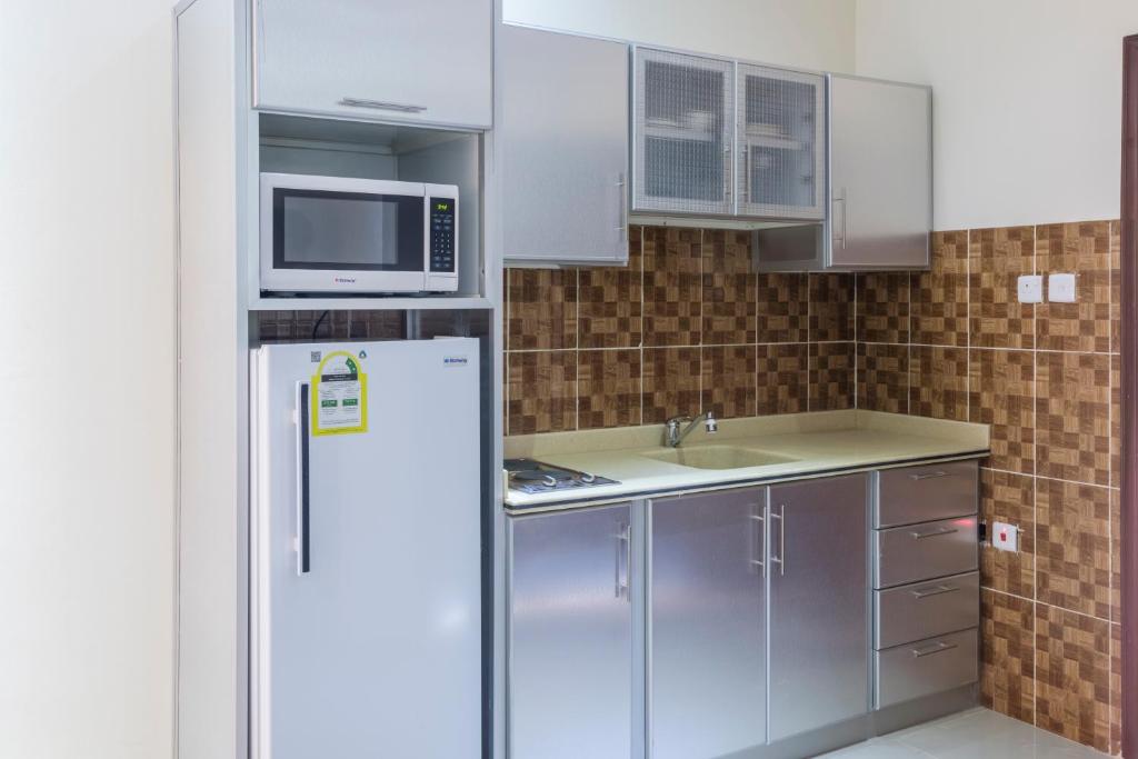 Taleen For Serviced Apartments Al Nadwa- تالين الندوه للشقق المخدومة - Tap to explore photos