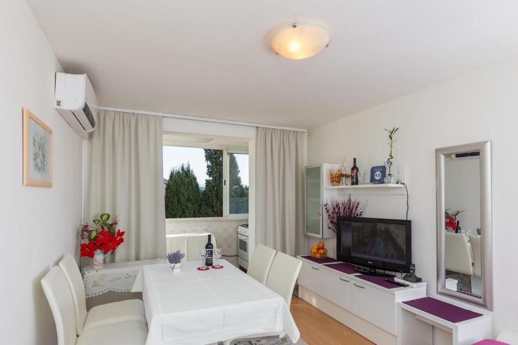 Apartment Nina photo 4