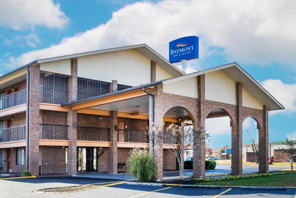 Baymont by Wyndham Goodlettsville Nashville photo 1