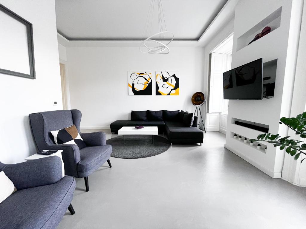 Grand Loft Design - Tap to explore photos