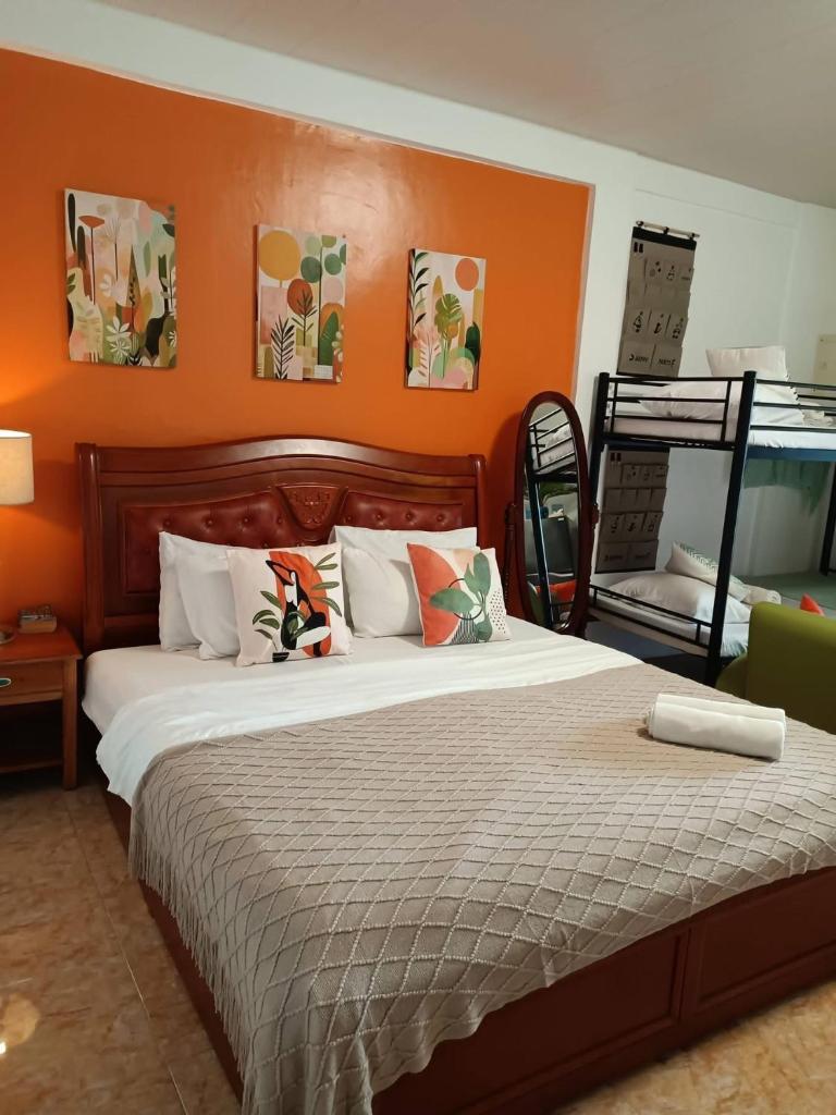 Nora's Place Room Type - Deluxe Family Suite