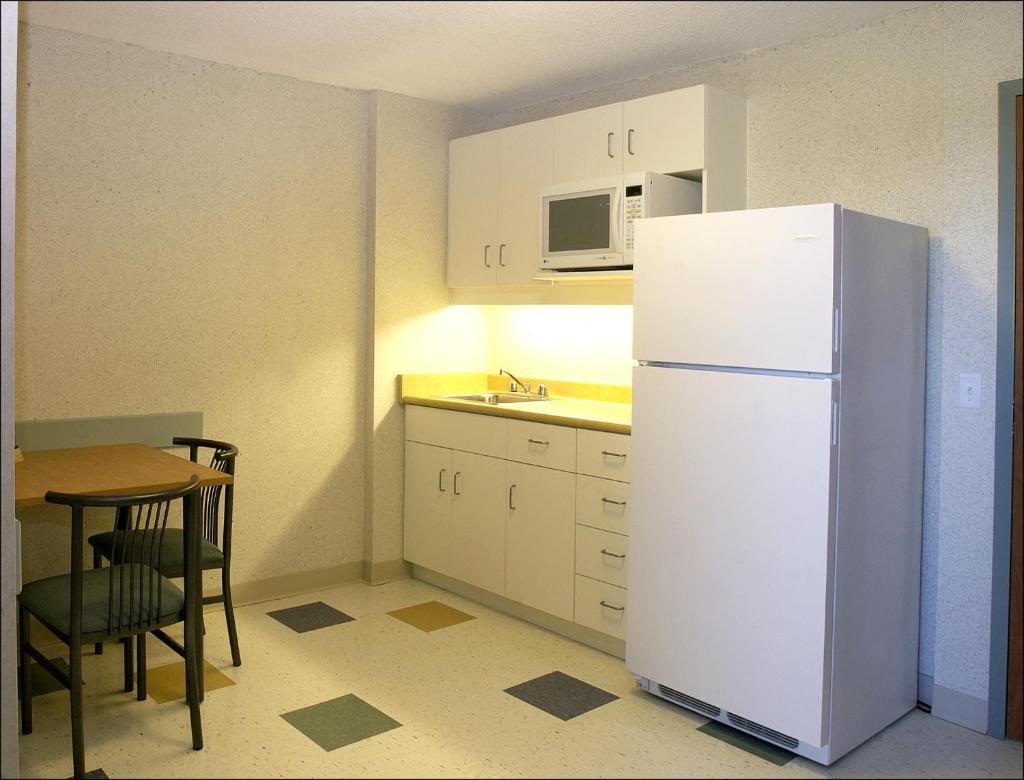 Residence & Conference Centre- Barrie photo 3