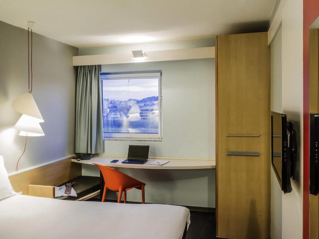 ibis Porto Sao Joao Room Type - Triple Room - Non-Smoking