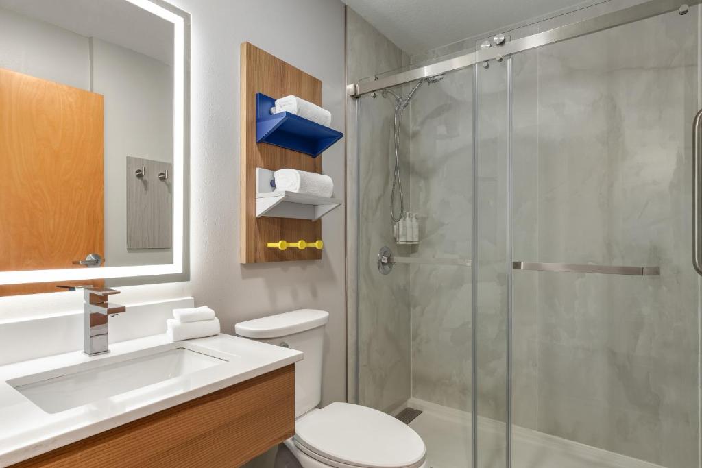 Microtel Inn & Suites by Wyndham Culpeper - Tap to explore photos