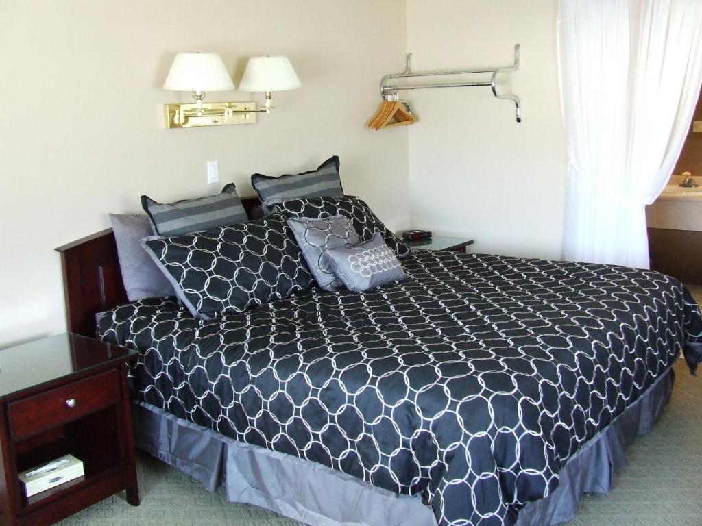 Ponderosa Motor Inn photo 3