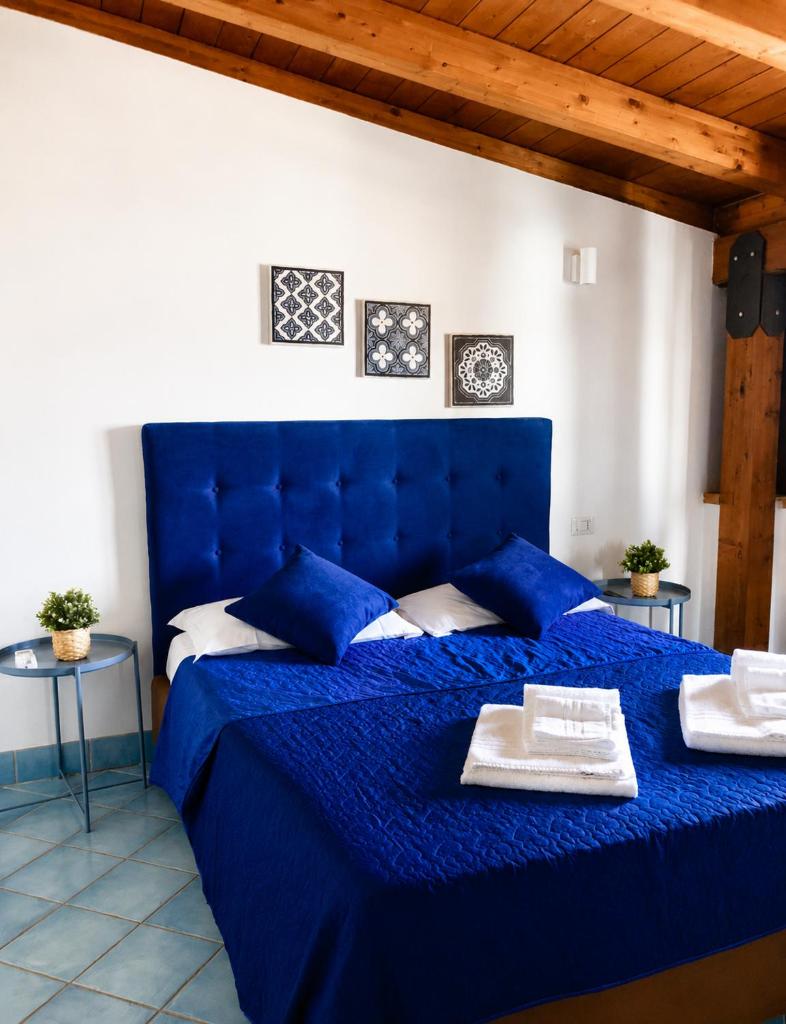Bed and Breakfast Scala Dei Turchi - Tap to explore photos