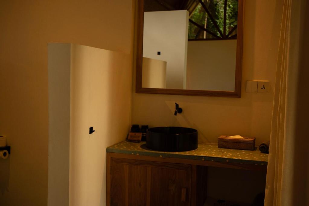 Kirana Retreat - Beach Front Resort Room Type - Bungalow with Garden View