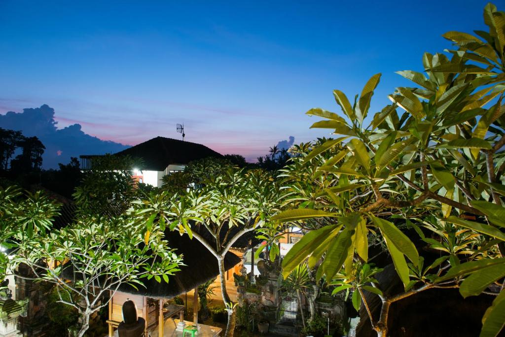 Двухместный (Двухместный номер с 1 кроватью и патио), Bulan Bali Homestay & Hostel