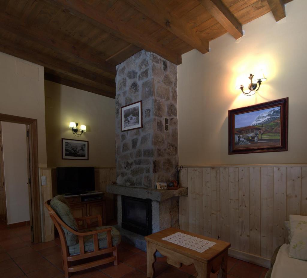 Casa Rural Valdeascas photo 2