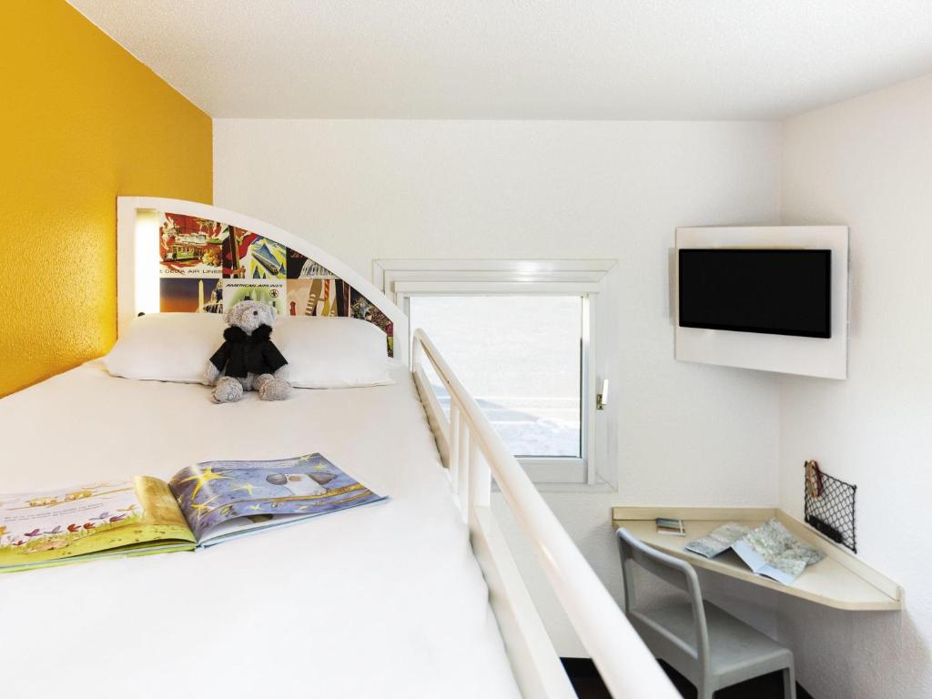 hotelF1 Lorient Room Type - Triple Room with Shared Bathroom