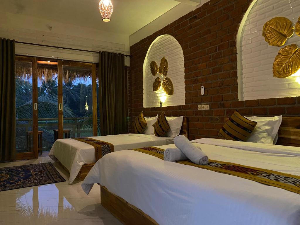 Dira Bungalows