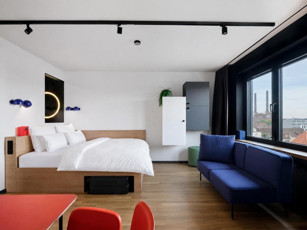 STAYERY Wolfsburg - VW Tor 17 Room Type - Design Apartment with King-Size-Bed