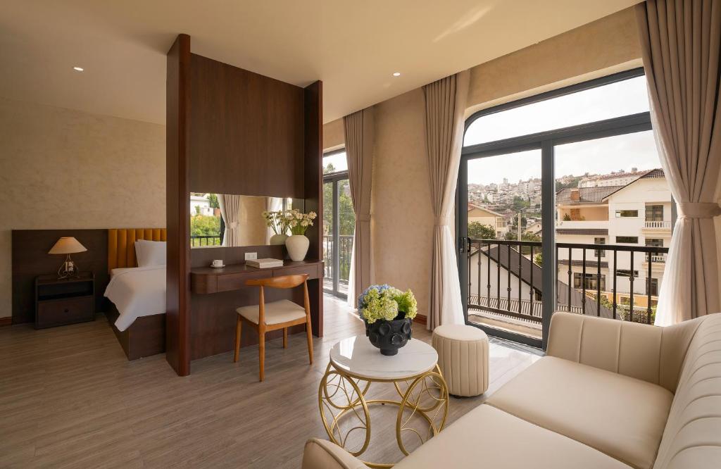Velora Hotel DaLat Room Type - Suite Room - Mountain view