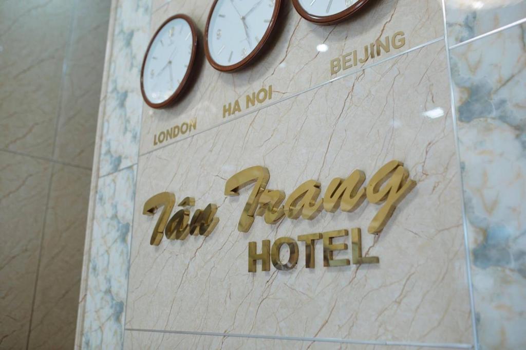 Tan Trang - Tap to explore photos