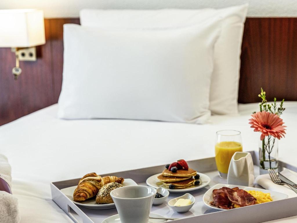 Mercure Lourdes Imperial Room Type - Standard Twin Room