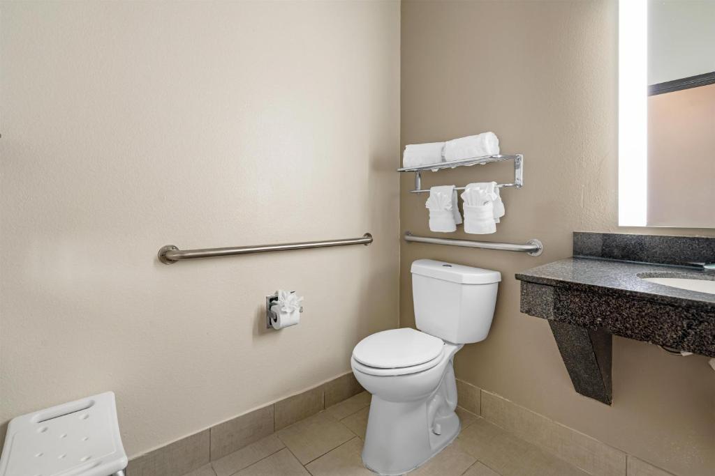 Best Western Plus McKinney Inn and Suites - Tap to explore photos