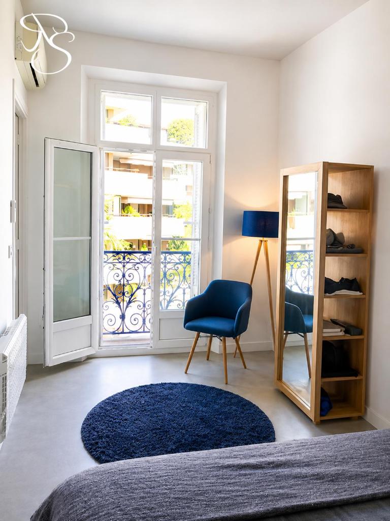 Cannes - Modern balcony flat perfect location - Tap to explore photos