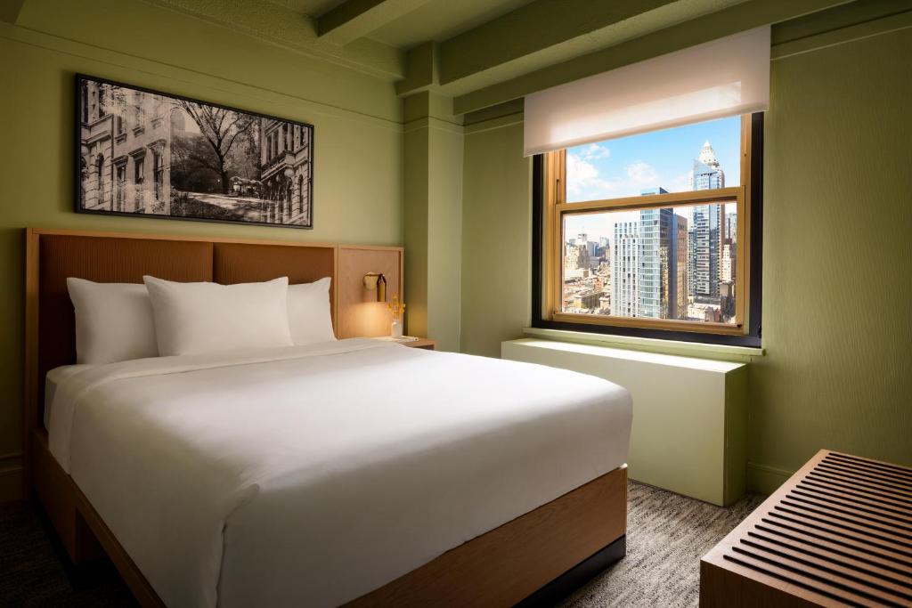 ROW NYC at Times Square Room Type - Standard Queen Room