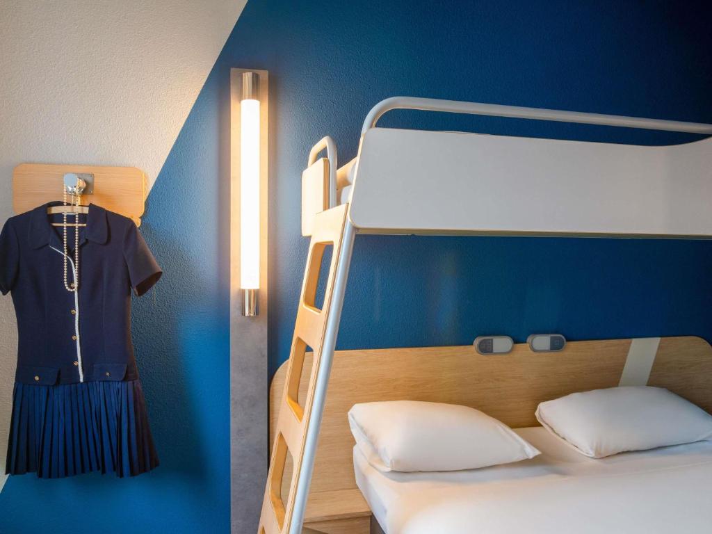 Ibis Budget Berlin Alexanderplatz - Tap to explore photos